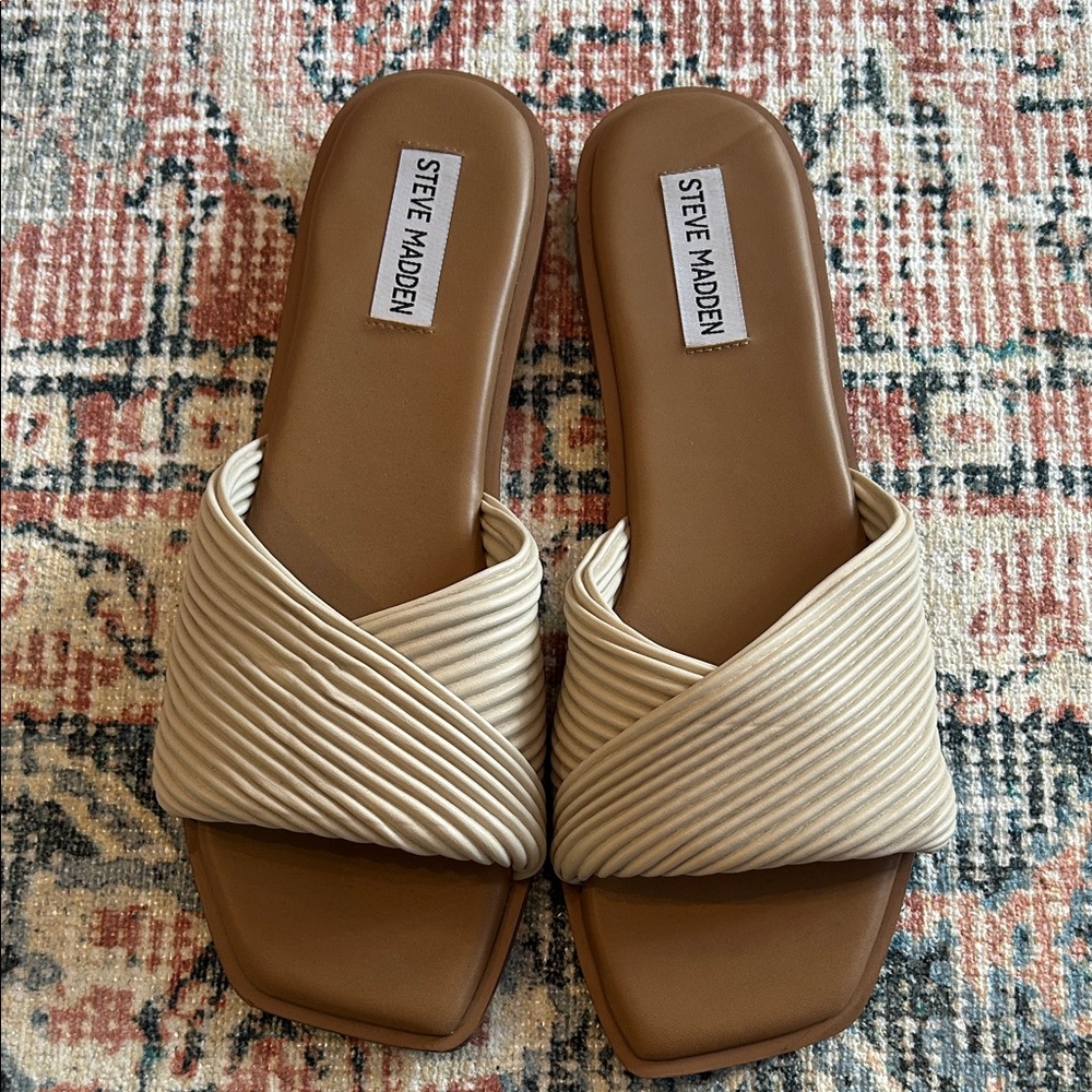 Steve Madden Women's Tan Slide Sandals
